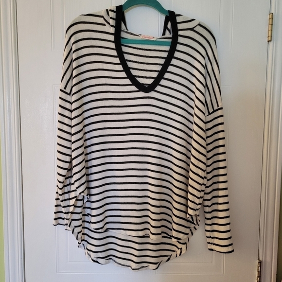 NWOT Anthropologie Maronie  Hi-Low Hooded Pullover Top Black White Stripe Size S - Picture 2 of 10